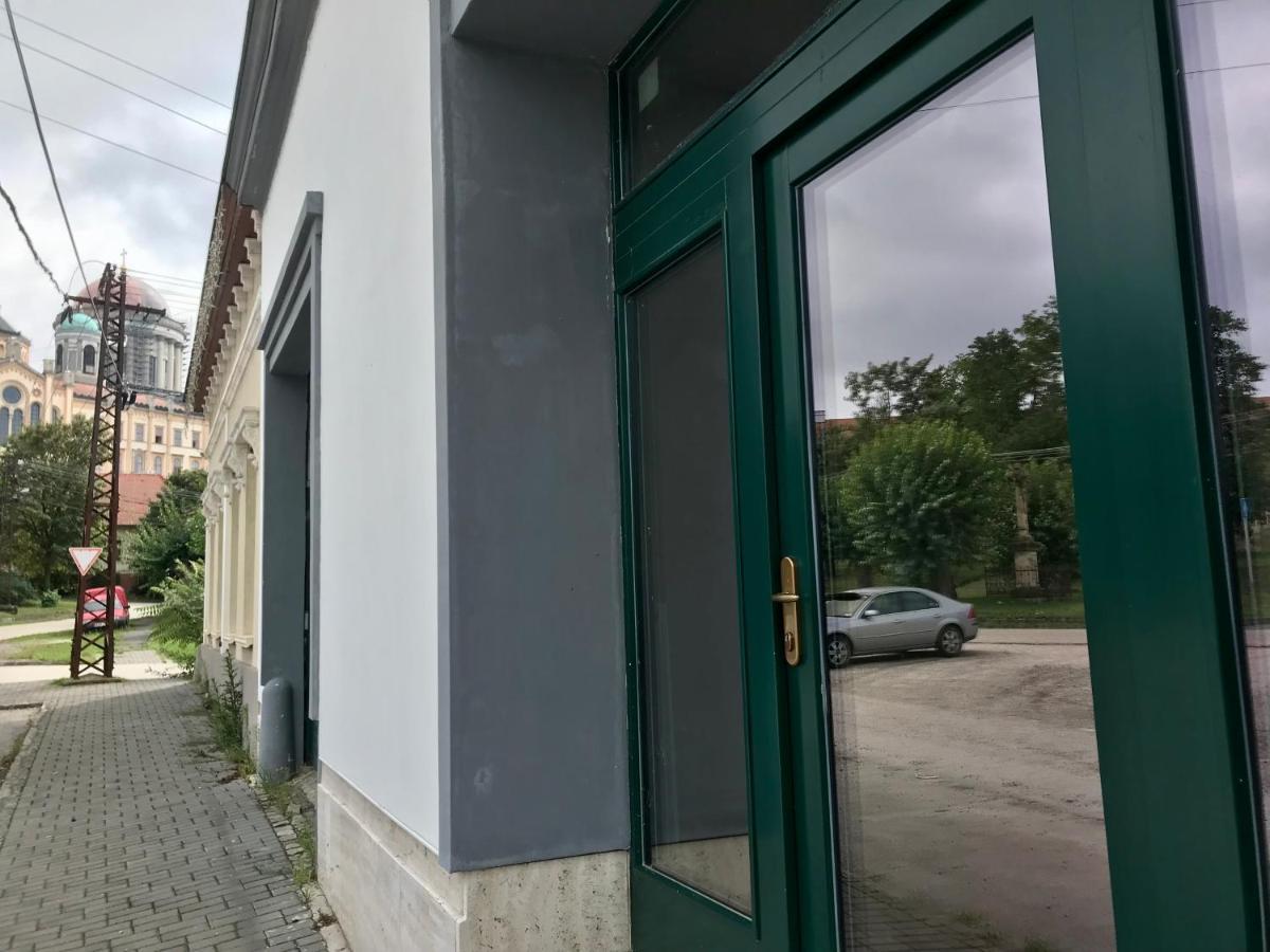 דירות אסטרגום Medusa House מראה חיצוני תמונה
